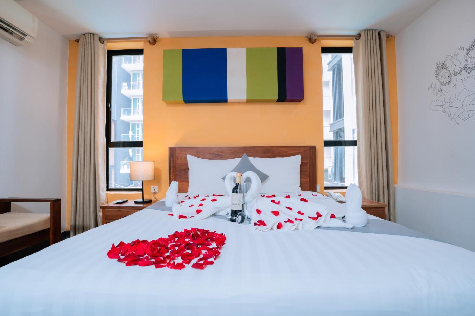 Home Chic Hotel Phnom Penh Luaran gambar